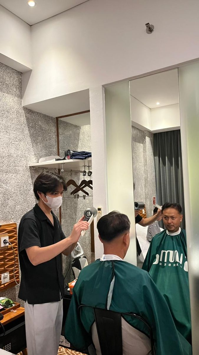 Peralatan cukur Suma Barber