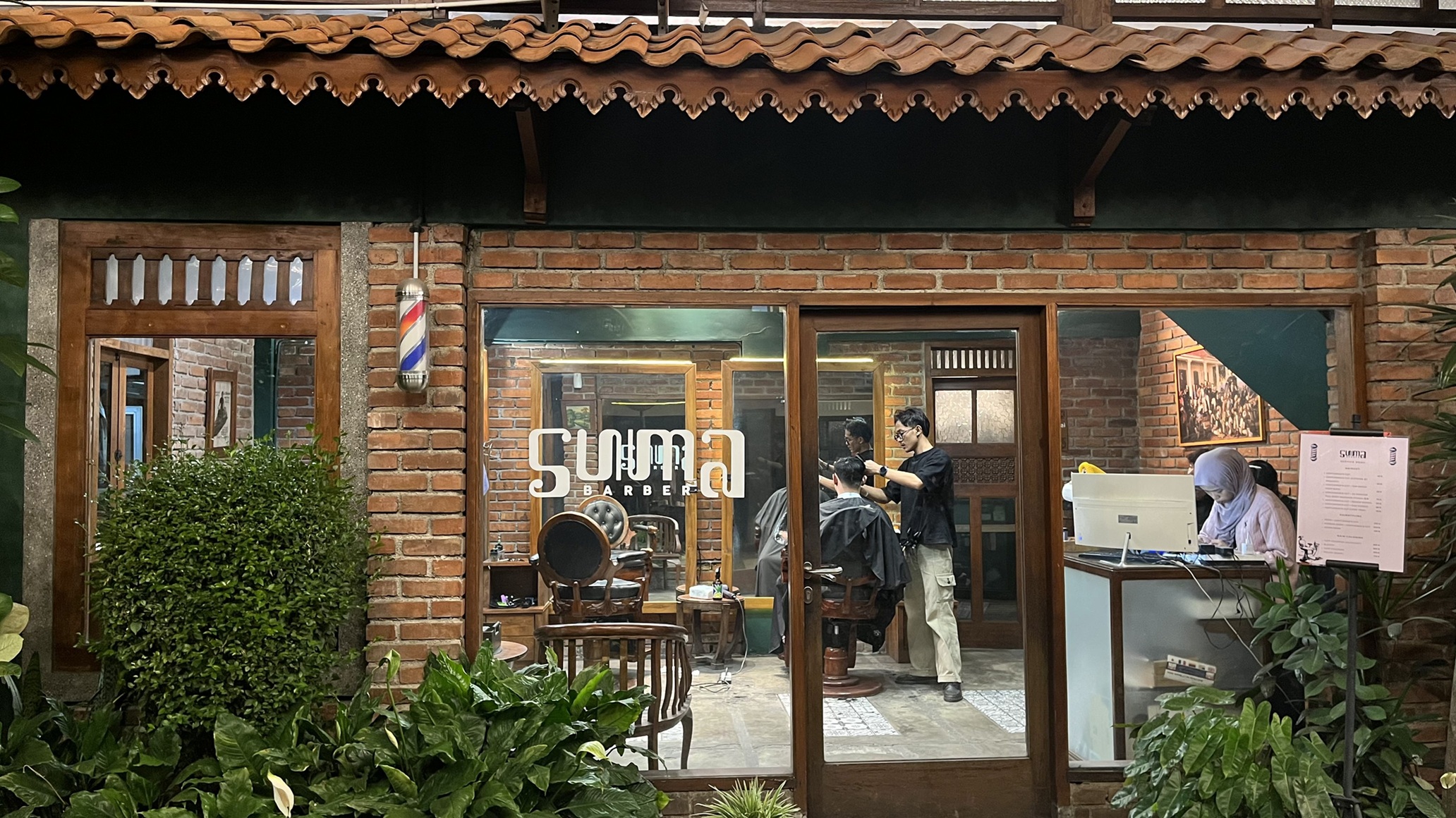 Interior Suma Barber